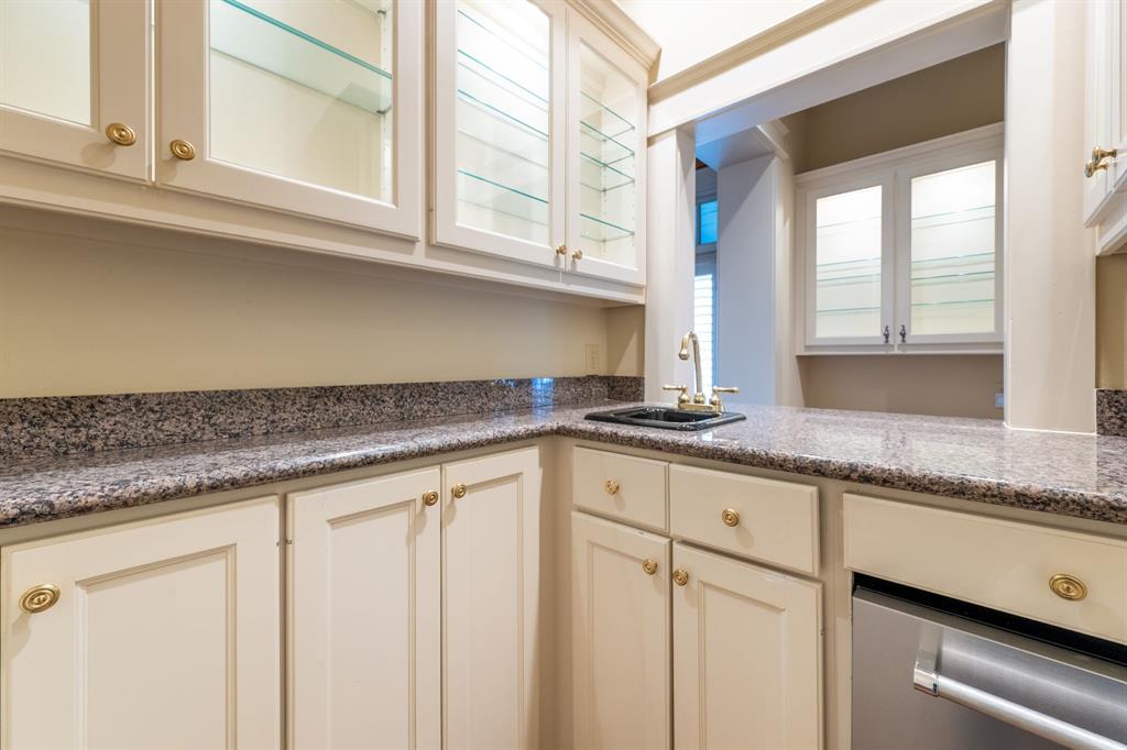 Windward Slope - Residential