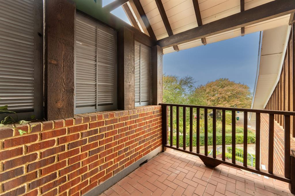 Windward Slope - Residential