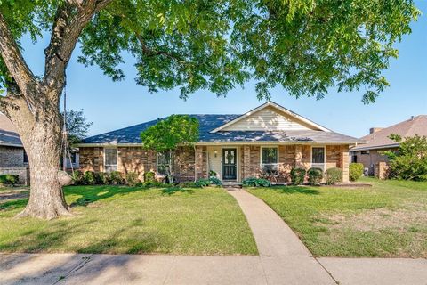 Photo of 2309 Woodrow Way, Rowlett, TX 75088 (MLS # 21265789)