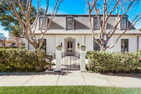 Photo of 5501 Hillcrest Avenue, Highland Park, TX 75205 (MLS # 21079491)