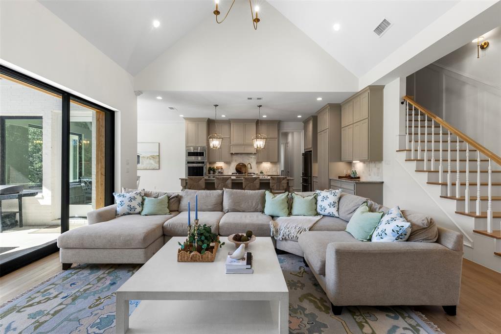 216 Creek Side Drive