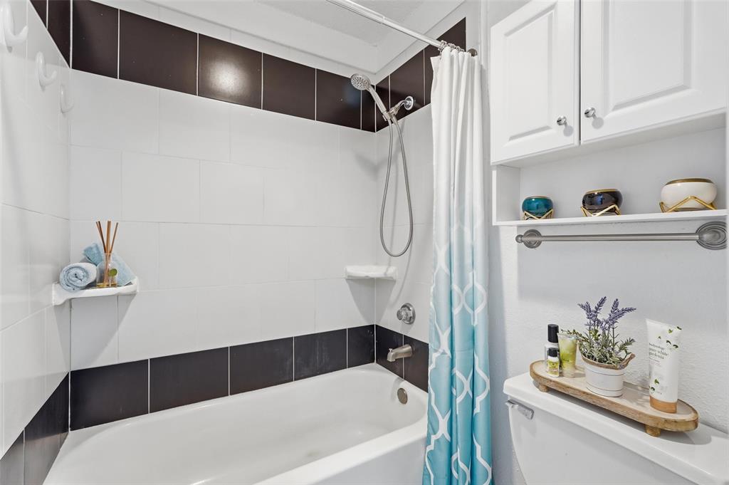 Hickory Street Village Ph 1 - Residential