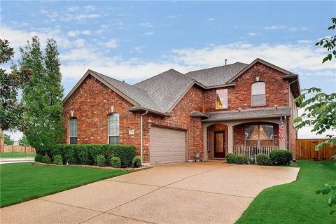 2703 Waterway Drive Grand Prairie TX 75054