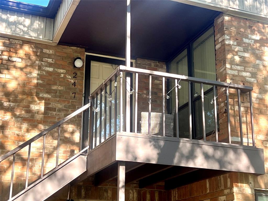 4933 Skillman Street 247