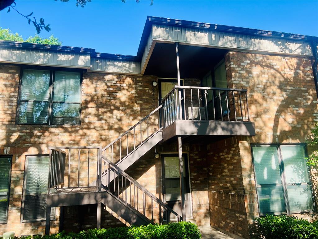 4933 Skillman Street 247