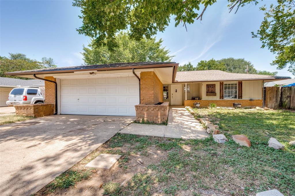 2207 Fairfax Drive