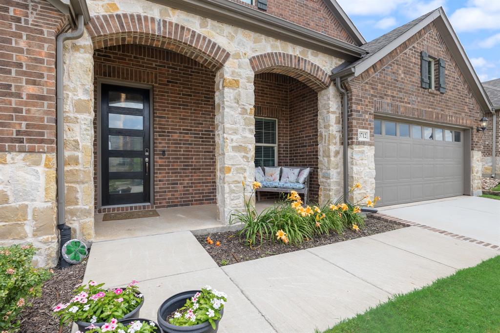 3712 Chapman Circle