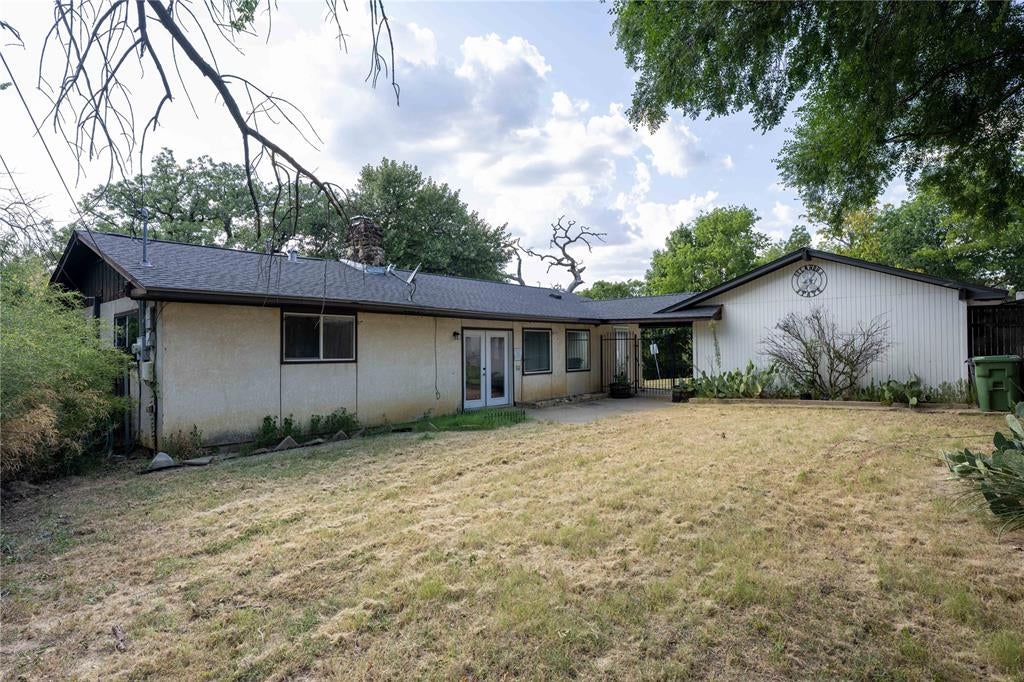 112 Oaktree Drive