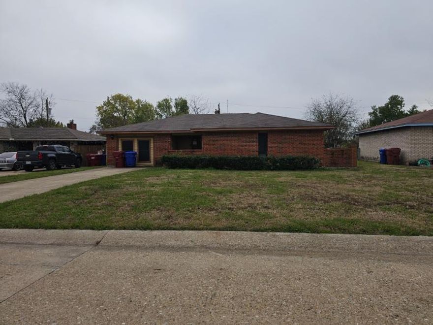 Exceptional opportunity awaits in Rustic Meadows!
This 3-bedroom, 2-bath, 1,570 sq. ft. single-story home offers a versatile layout with two spacious living areas—perfect for entertaining, relaxing, or creating the ultimate media space. The converted garage adds even more functionality, providing an additional lounge ideal for game nights or hosting friends. Enjoy meals in the dining area overlooking the peaceful backyard, or step outside to the covered patio, designed for summer cookouts and quiet evenings outdoors. With its open layout and effortless indoor–outdoor flow, this home delivers comfort, convenience, and endless possibilities.
Don’t miss this opportunity. SOLD AS-IS.