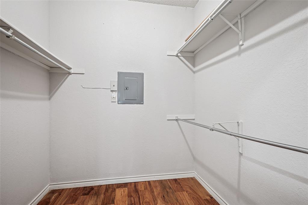 Williamsburg Condo Ph 01 - Residential