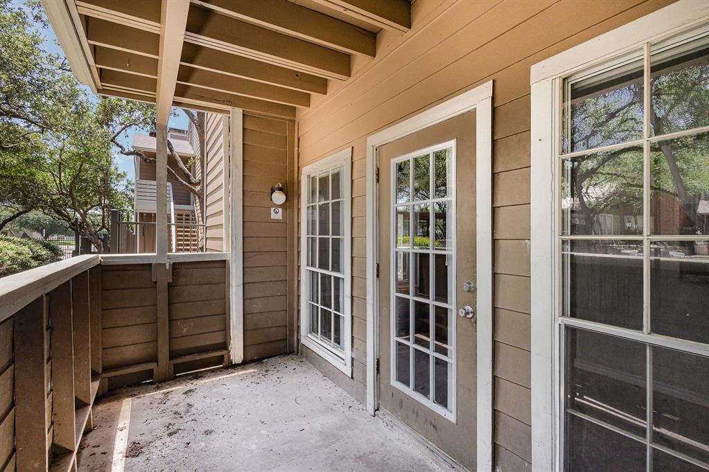 Meadows Condo - Residential