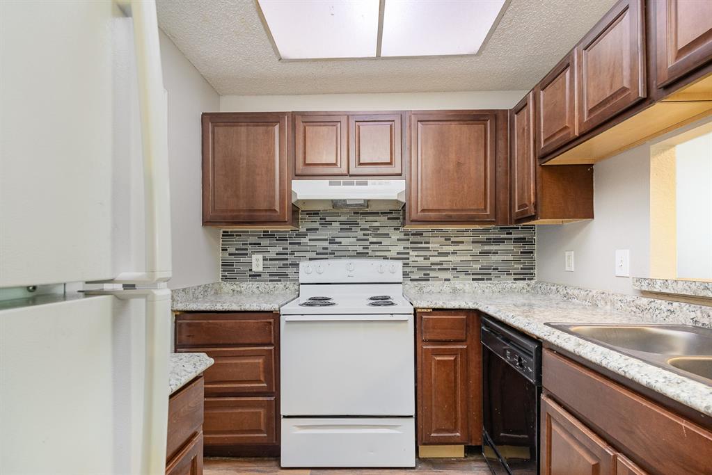 Meadows Condo - Residential