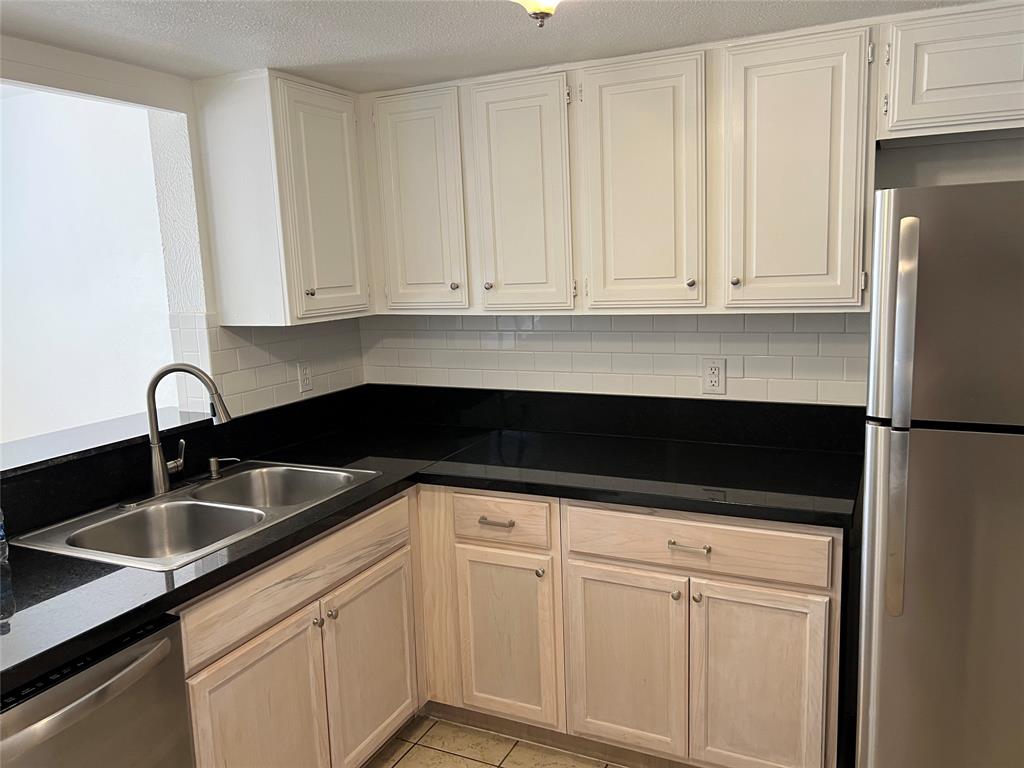 Creekbend Twnhms - Residential Lease