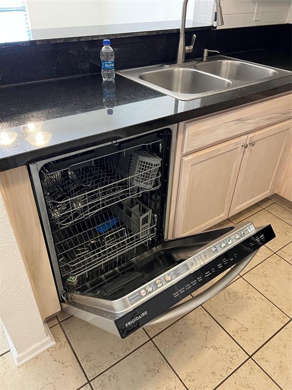 Creekbend Twnhms - Residential Lease