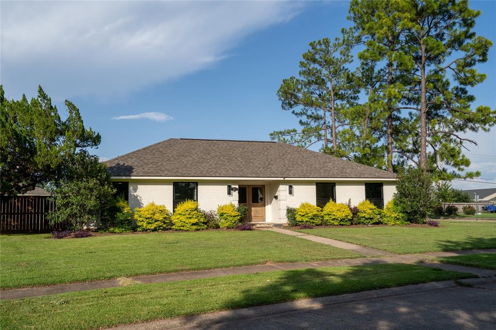9625 Smitherman Drive