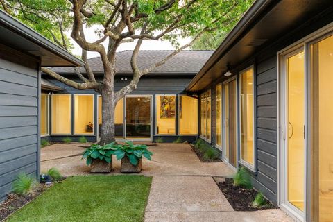 Tiny photo for 9415 Hill View Drive, Dallas, TX 75231 (MLS # 21148304)