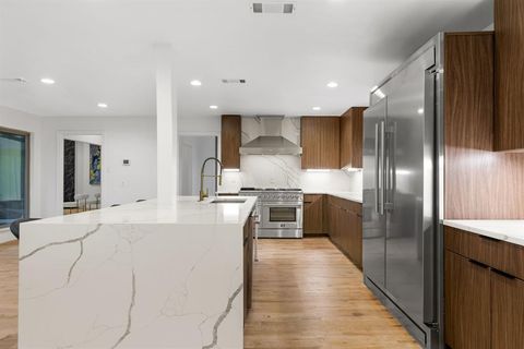 Tiny photo for 9415 Hill View Drive, Dallas, TX 75231 (MLS # 21148304)