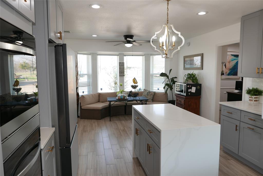 1301 Davis Lane