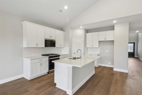 2119 Mustang Way Seagoville TX 75159