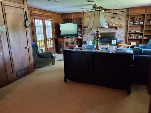 Photo of 1013 N Cottonwood Drive, Richardson, TX 75080 (MLS # 21225588)