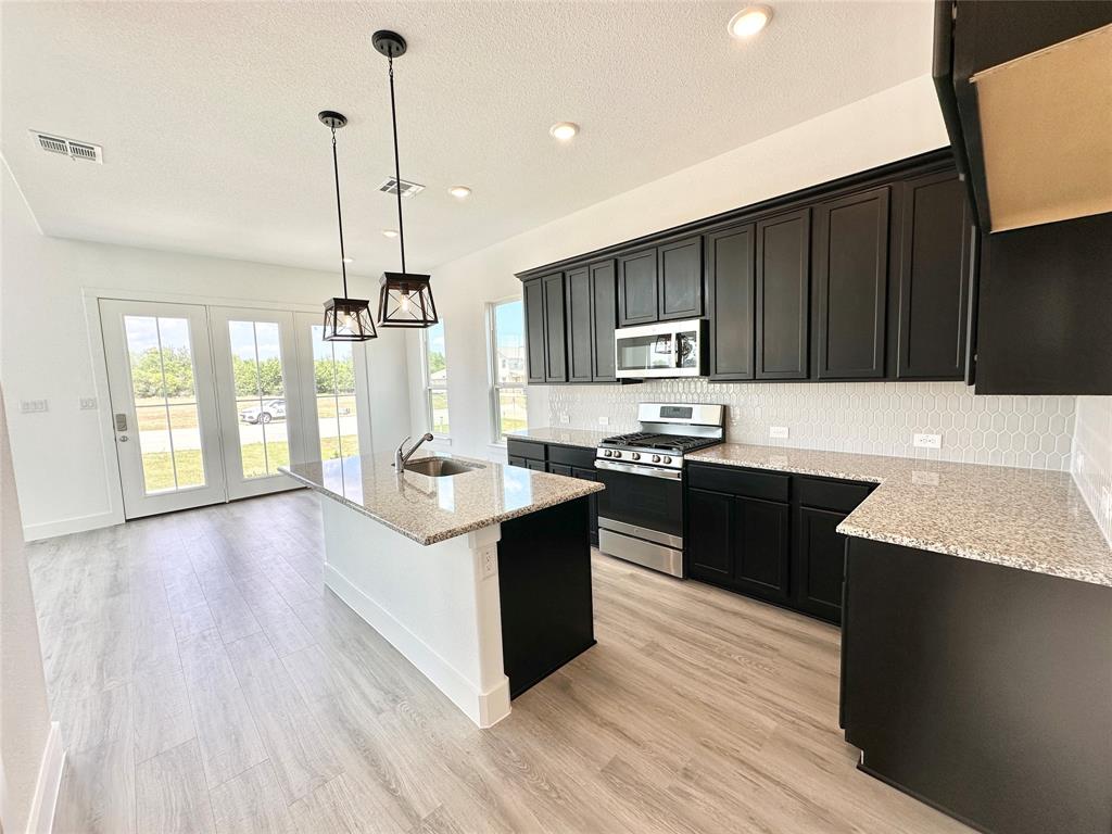 1432 Bluebonnet Boulevard