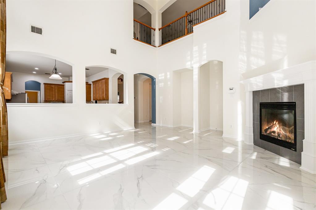 2742 Hidden Knoll Trail