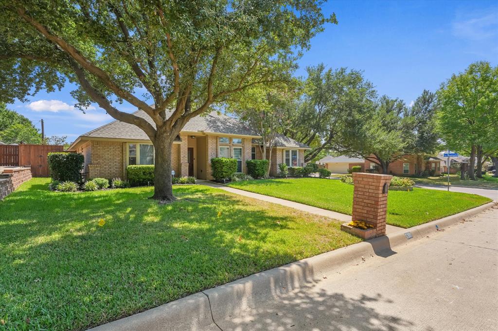 5301 Bugle Lane
