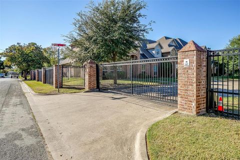 A home in River Oaks