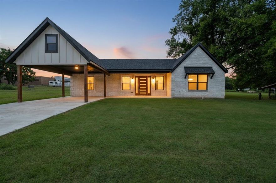 New Construction in the Heart of Roxton, Texas! This stunning newly built home features 3 spacious bedrooms and 2 beautifully designed bathrooms. Step inside to an open floor plan with vaulted ceilings that create an airy and inviting atmosphere. The modern kitchen boasts a striking island and high-end finishes throughout—including elegant cabinetry and stylish hardware that elevate the space. Every detail in this home was thoughtfully crafted with beauty and functionality in mind. Don’t miss the opportunity to own this modern gem in a charming Texas town yours!