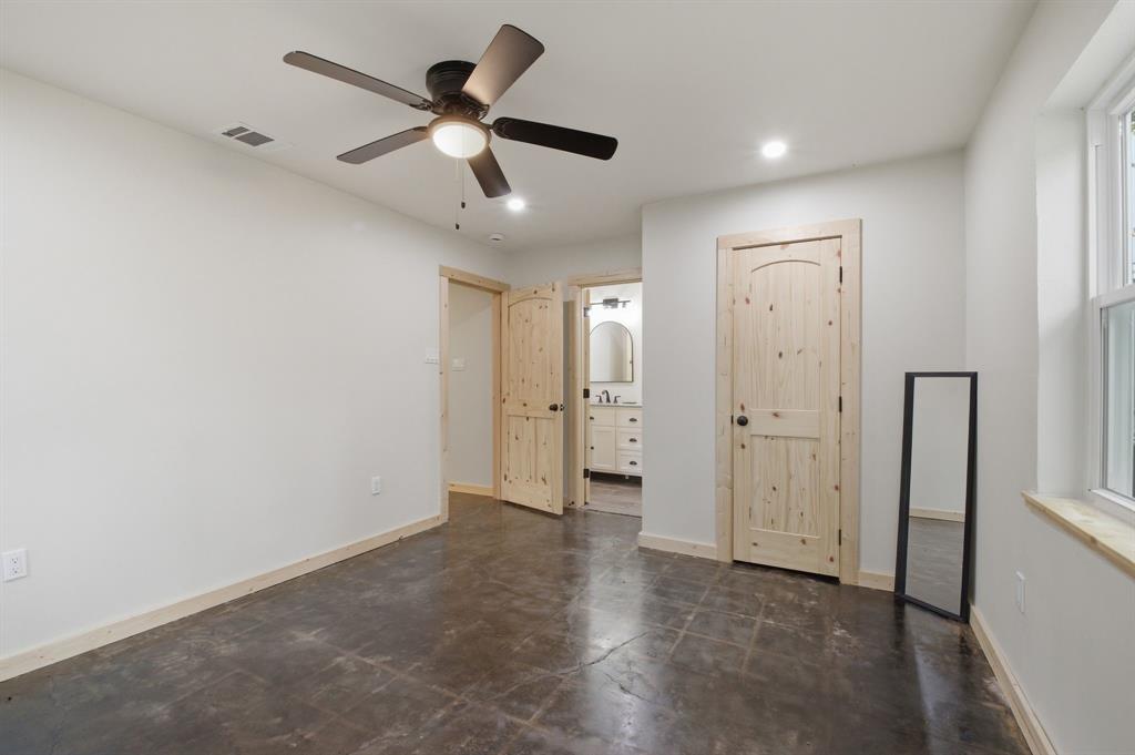J WINDLE ACRES 5.53 - Residential
