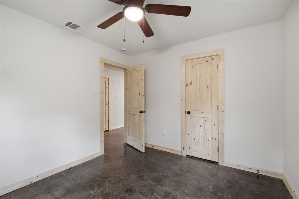 J WINDLE ACRES 5.53 - Residential