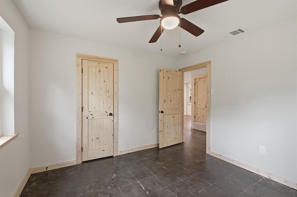 J WINDLE ACRES 5.53 - Residential