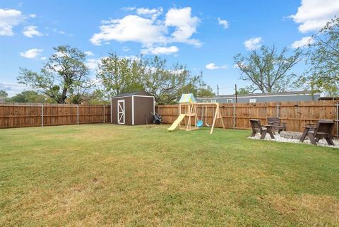 A home in Mineral Wells