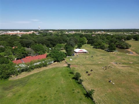 Tiny photo for 1718 E Jeter Road, Bartonville, TX 76226 (MLS # 20999972)