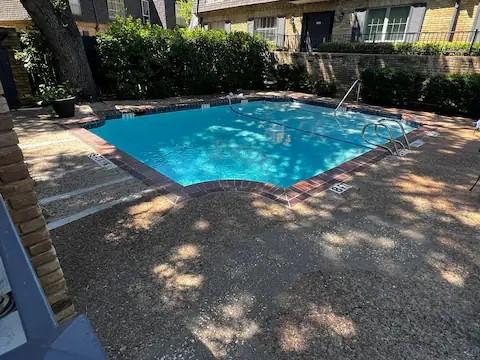 Les Chateaux Condo - Residential