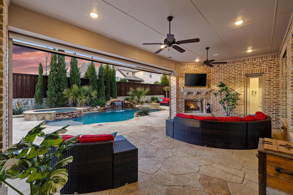 Edgestone At Legacy - Residential