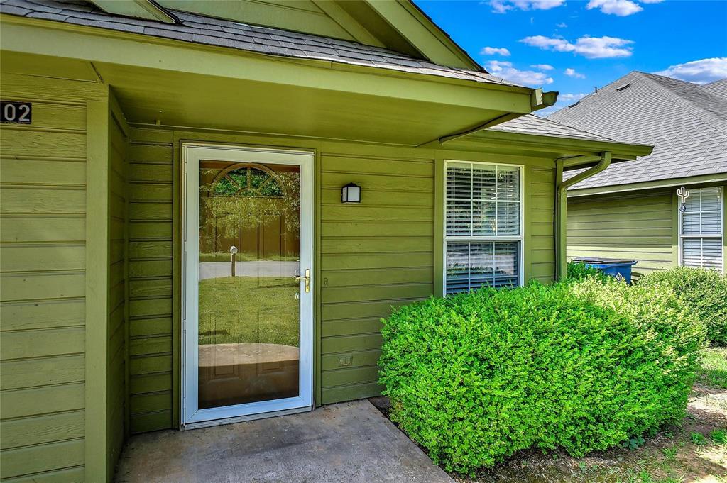 1018 W Coffin Street 102