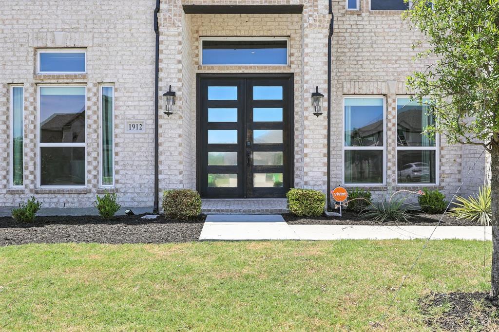1912 Ordonez Drive