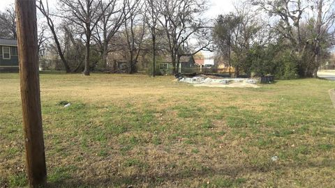 7817 Hull Avenue Dallas TX 75216