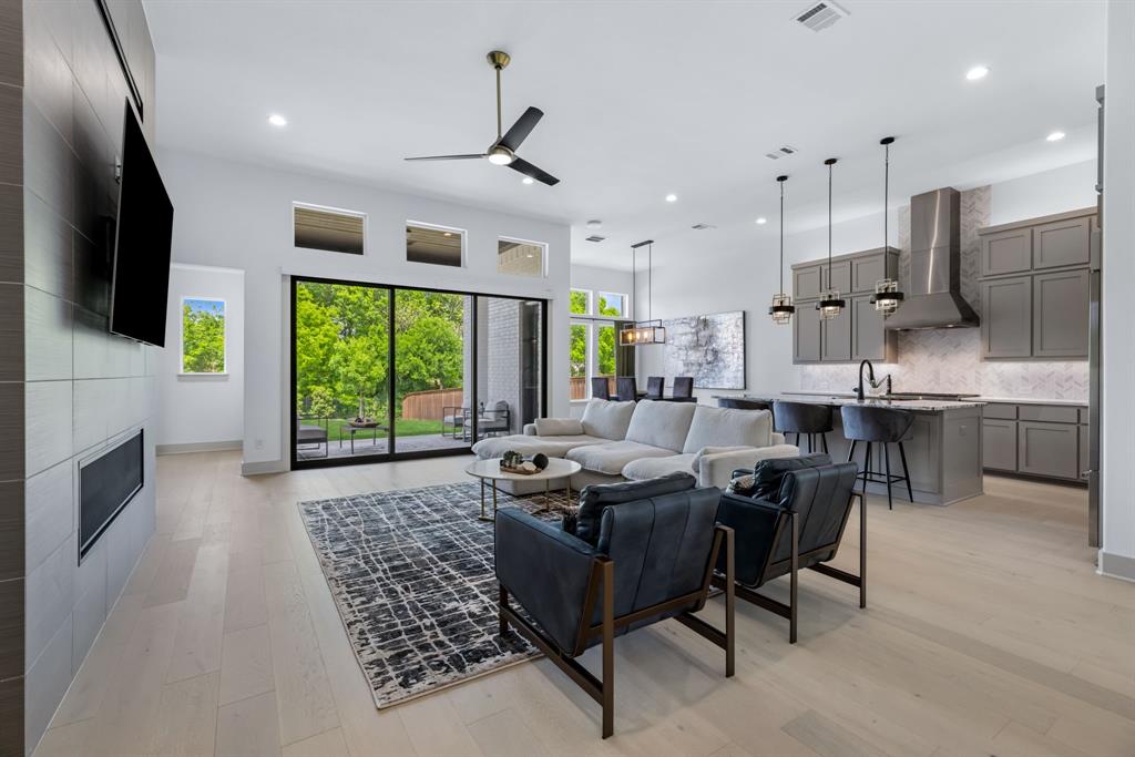 6252 Rocca Valle Drive