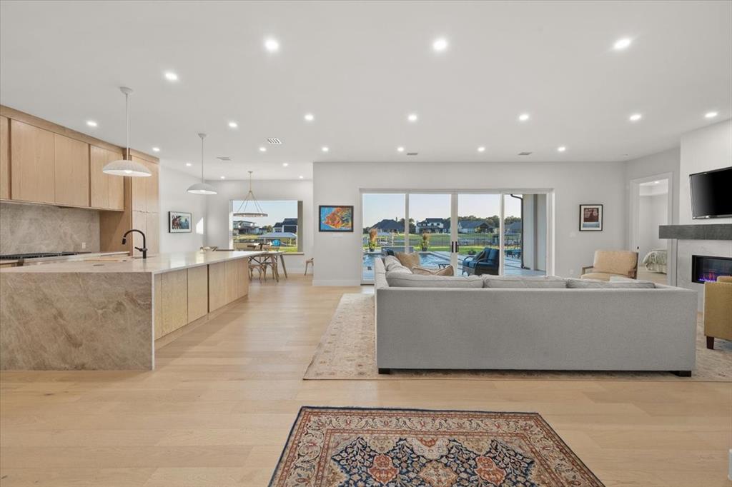Laguna Bay - Residential