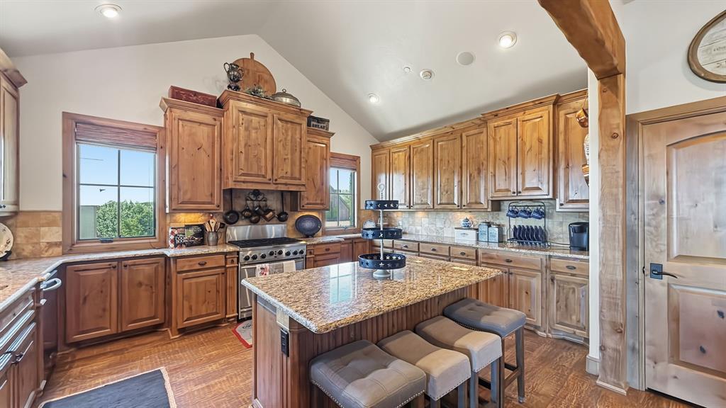 2033 Harbor Way 304