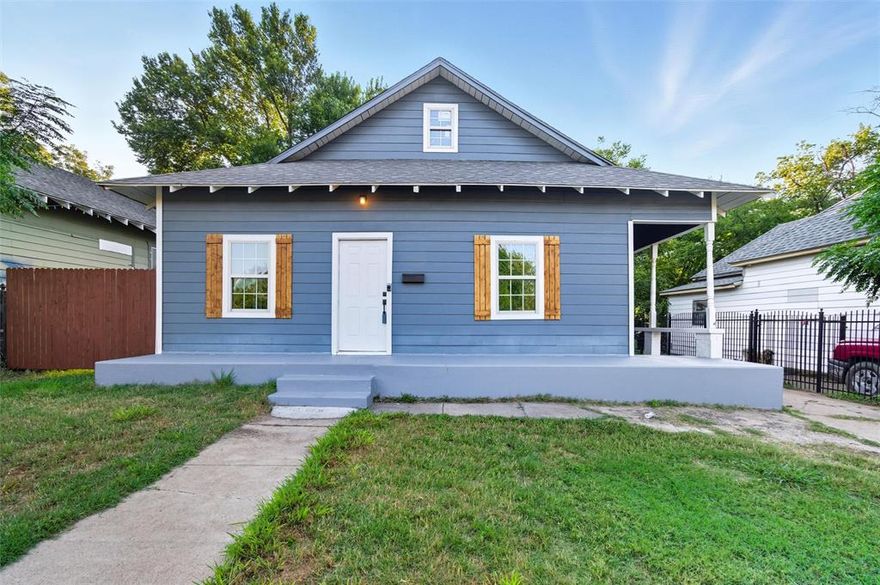 This beautifully updated 3-bedroom, 1-bathroom home offers an unbeatable combination of modern upgrades and classic charm. Located just minutes from the vibrant Fort Worth Stockyards, this gem boasts:
Brand-new flooring and carpet throughout, giving the entire home a fresh, modern feel. Updated bathroom with contemporary fixtures. Fresh new paint throughout the home for a bright, clean look. Brand-new water heater and some recent plumbing updates. A massive garage that could easily double as a workshop or provide ample storage space for your hobbies and projects.
A versatile second living room or dining area, perfect for creating a cozy family room, home office, or formal dining space.
With all these updates, you can move in with confidence, knowing the big-ticket items are already taken care of. Whether you're looking for a home near the historic Stockyards or just want a cozy, updated space with room to grow, this home offers tremendous value at just $229,900. Don’t miss out on this opportunity—schedule a showing today!