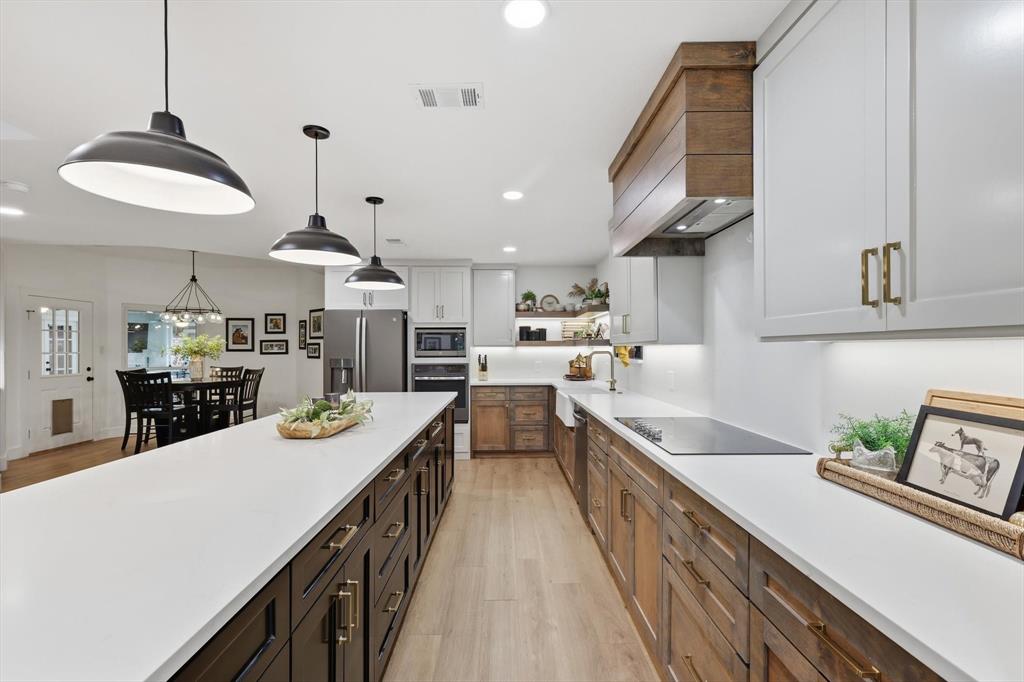 3913 Woodstock Drive