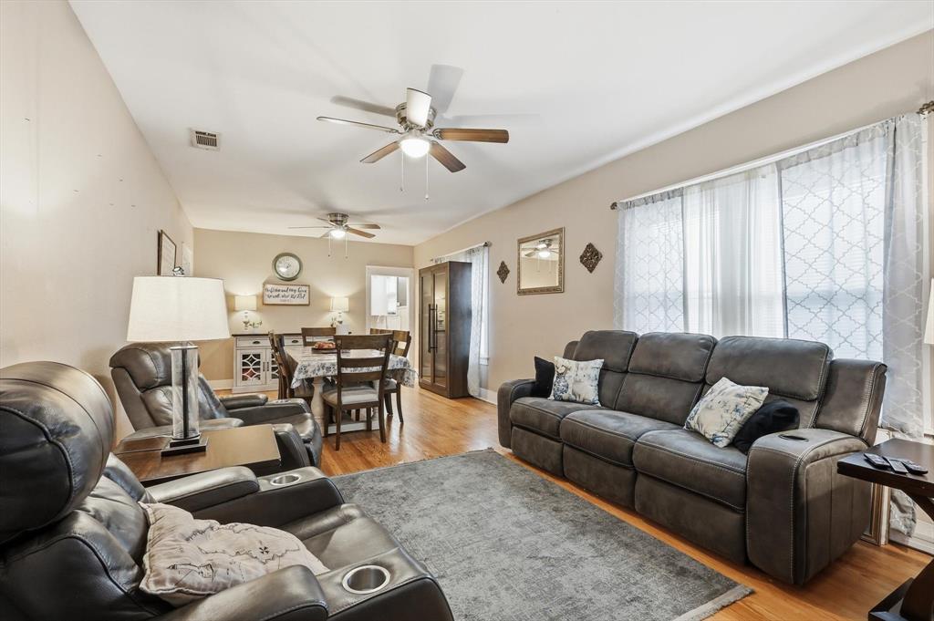 2518 Gladstone Drive