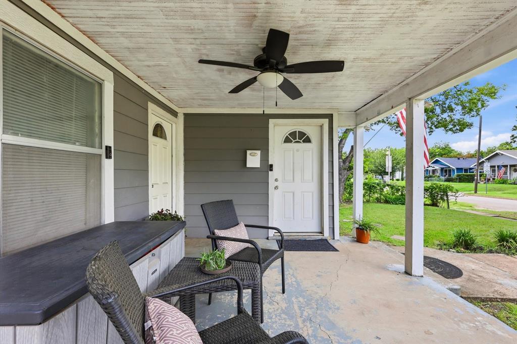 2518 Gladstone Drive