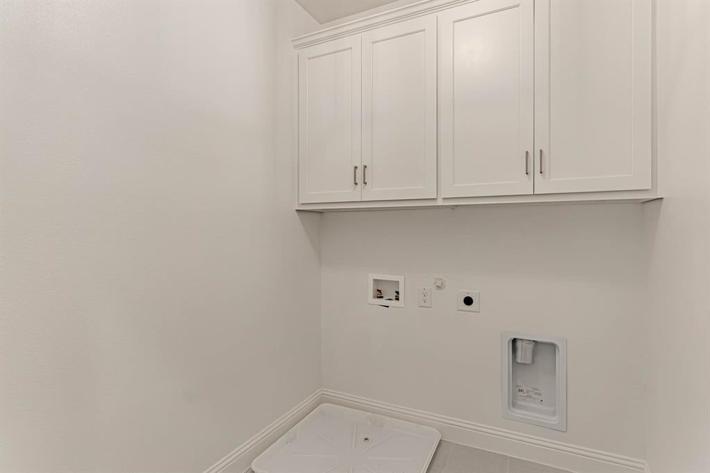 2146 Village Walk Place