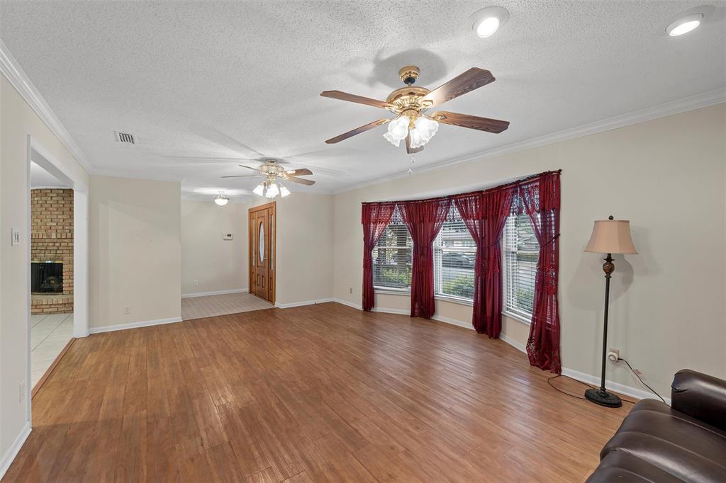 5220 Lake Charles Drive