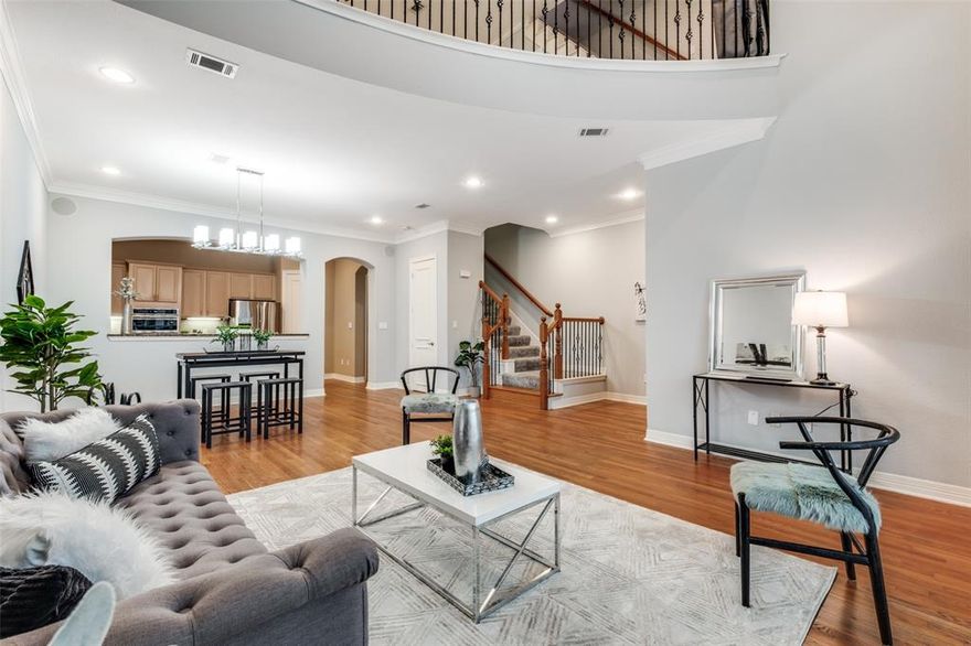 Condo living just steps from the Dallas Farmers Market!
2205 Canton St, Unit 107 offers a modern, open layout with clean finishes plus large windows that fill the home with natural light. The tall ceilings & open floor plan make the space feel airy and inviting. Ideal for relaxing at home or hosting friends, with restaurants, coffee shops, and downtown attractions just outside your door. A perfect primary residence, weekend retreat, or low-maintenance investment in one of Dallas’ most walkable neighborhoods. Enjoy a huge primary bedroom with a luxury en suite bathroom with access to a private flex space & optional office space on the top floor flowing out to your private balcony looking over the beautiful skyline of downtown Dallas! A one of a kind opportunity in the one of the most lively and accessible areas of Dallas to live in.