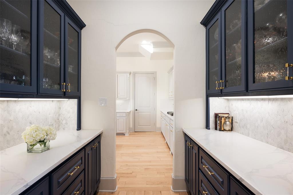 Walnut Crest - Residential